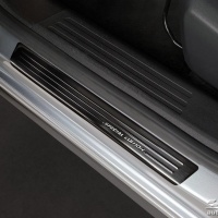 Nerez kryty prah� �ern� Special Edition Citroen C4X -- od roku v�roby 2023-